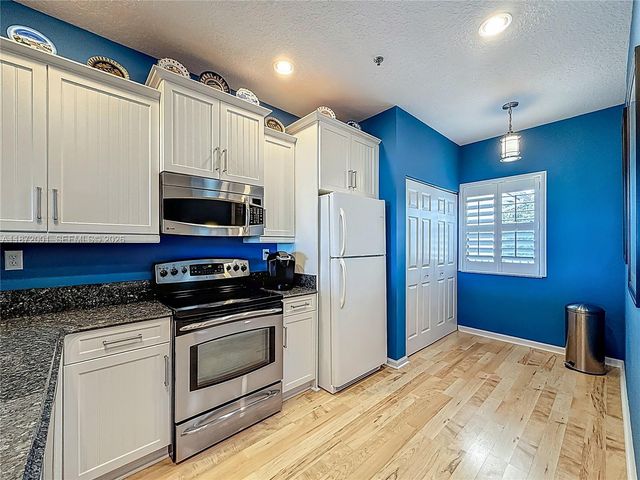 6082 SE Landing Way 11, Stuart, FL 34997