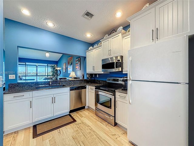 6082 SE Landing Way 11, Stuart, FL 34997