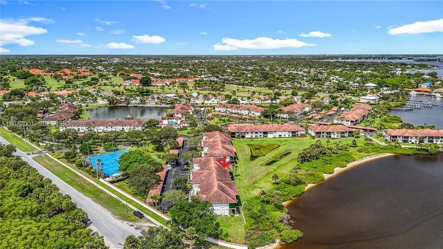 6082 SE Landing Way 11, Stuart, FL 34997