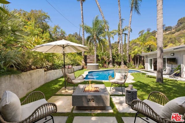 8142 Amor Road, Los Angeles, CA 90046