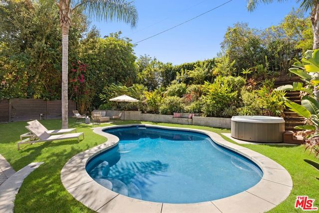 8142 Amor Road, Los Angeles, CA 90046