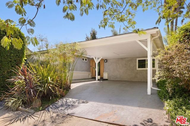 8142 Amor Road, Los Angeles, CA 90046