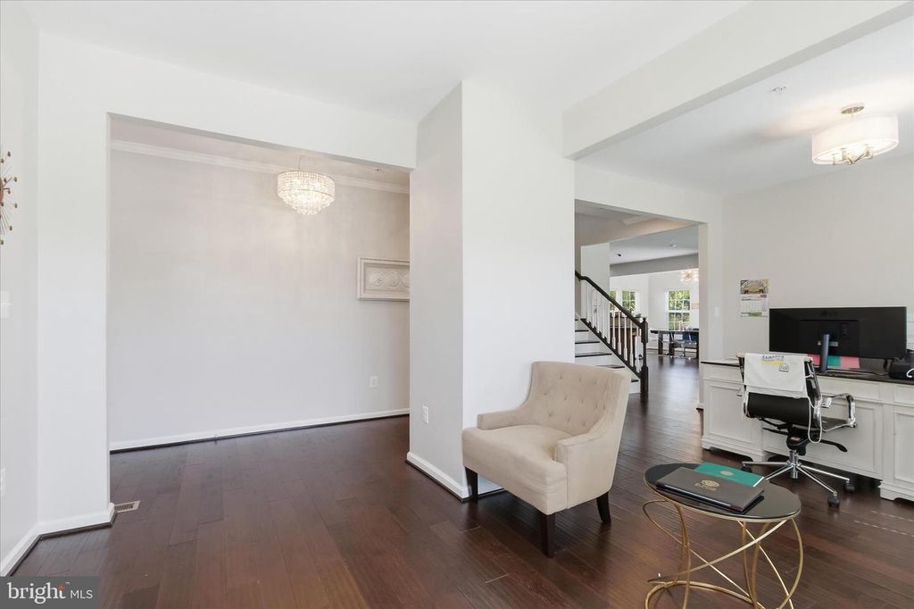 Image 7 of property listing at 14116 ABERDEENS FOLLY CT, Bowie, MD 20720