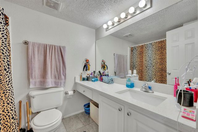 145 OYSTER BAY CIRCLE 240, Altamonte Springs, FL 32701