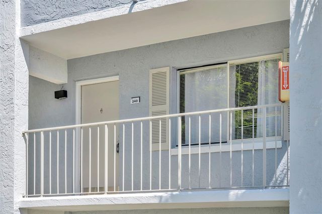 145 OYSTER BAY CIRCLE 240, Altamonte Springs, FL 32701