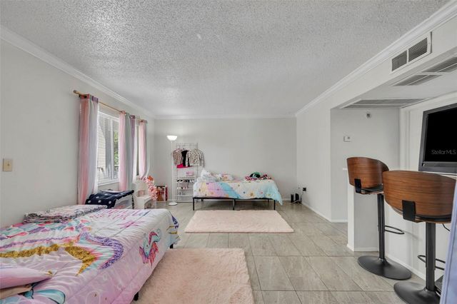 145 OYSTER BAY CIRCLE 240, Altamonte Springs, FL 32701