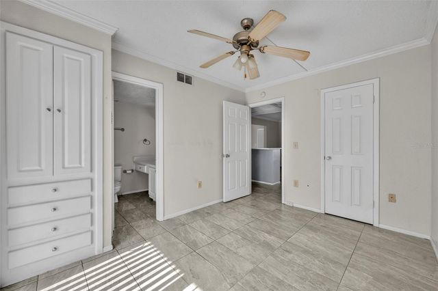 145 OYSTER BAY CIRCLE 240, Altamonte Springs, FL 32701
