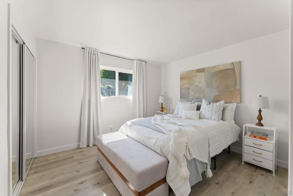 Image 23 of property listing at 2025 W El Norte Pkwy, Escondido, CA 92026