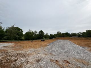 2002 Mary Ella Drive 235, Georgetown, IN 47122