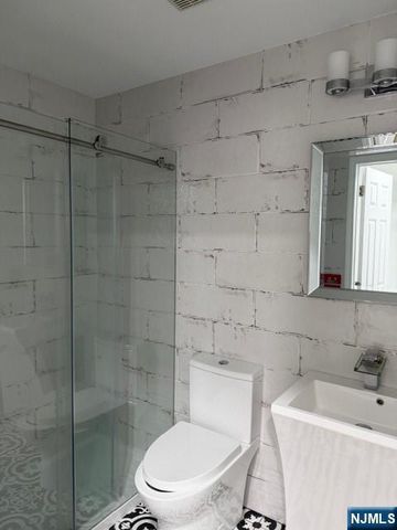 11 Bayside Drive, Bayonne, NJ 07002