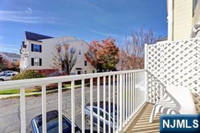 11 Bayside Drive, Bayonne, NJ 07002