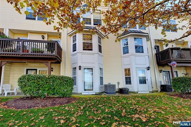 11 Bayside Drive, Bayonne, NJ 07002