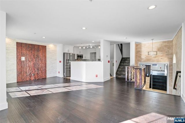 11 Bayside Drive, Bayonne, NJ 07002