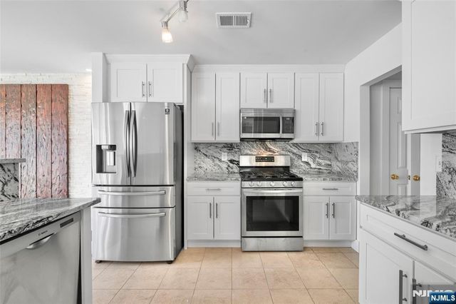 11 Bayside Drive, Bayonne, NJ 07002