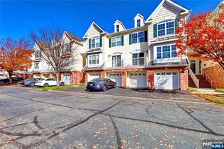 11 Bayside Drive, Bayonne, NJ 07002