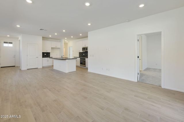 14667 W SURREY Drive, Surprise, AZ 85379