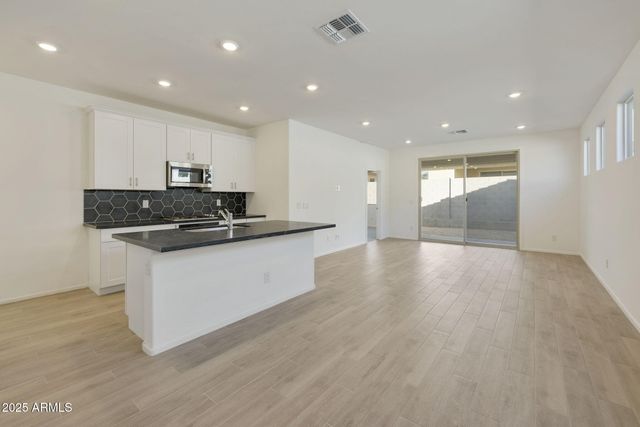 14667 W SURREY Drive, Surprise, AZ 85379