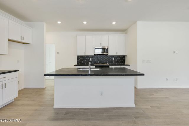 14667 W SURREY Drive, Surprise, AZ 85379