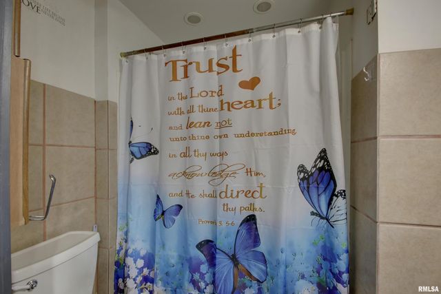 929 N 6TH Street, Quincy, IL 62301