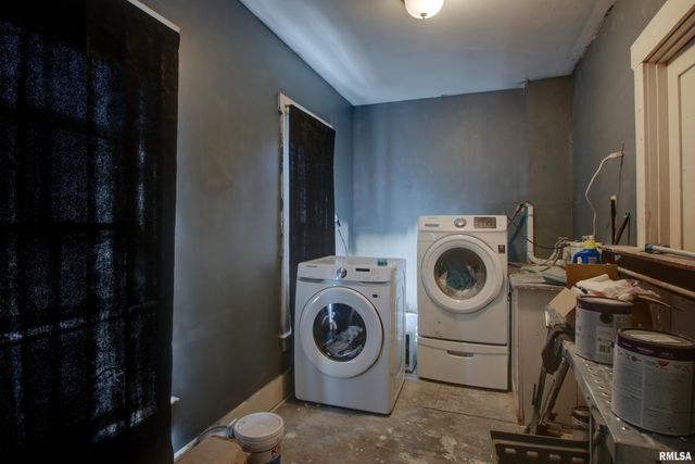 929 N 6TH Street, Quincy, IL 62301