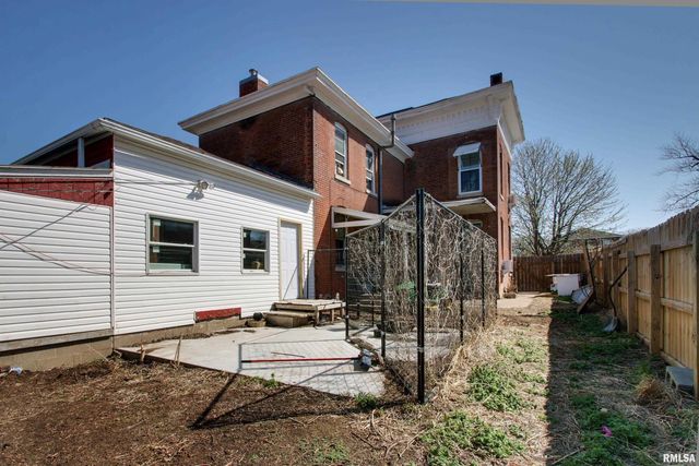 929 N 6TH Street, Quincy, IL 62301