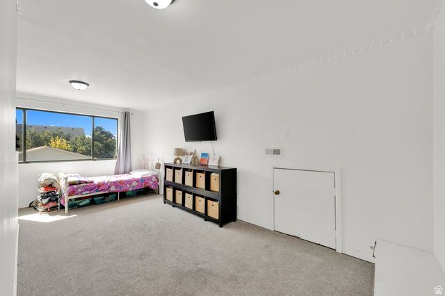 360 E CENTER ST, Centerville, UT 84014