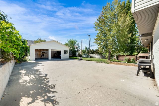 360 E CENTER ST, Centerville, UT 84014