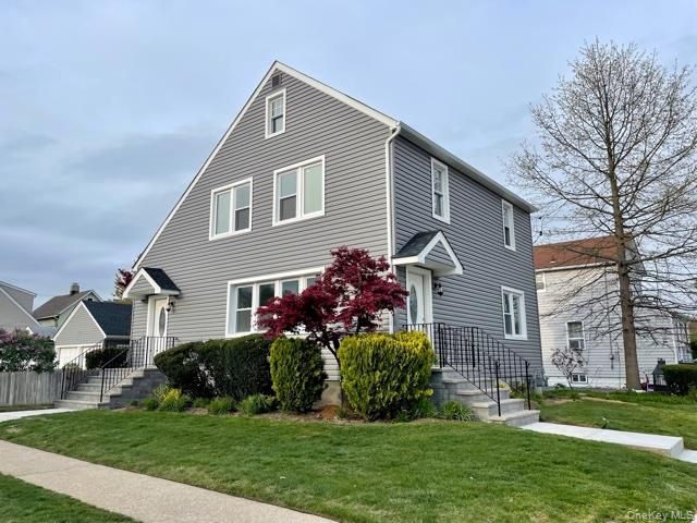 101 Davison Avenue 2, Lynbrook, NY 11563