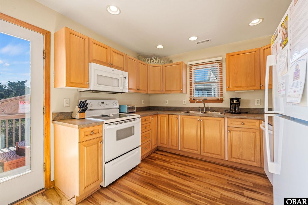 Image 5 of property listing at 40250 Dolphin Lane Lot 82, Avon, NC 27915