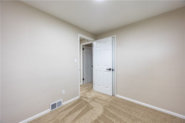 592 Guylyn Dr, Penn Hills, PA 15235