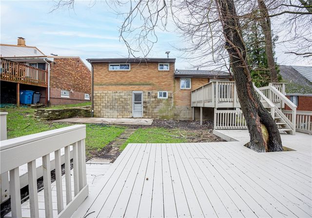 592 Guylyn Dr, Penn Hills, PA 15235