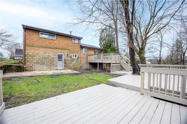 592 Guylyn Dr, Penn Hills, PA 15235