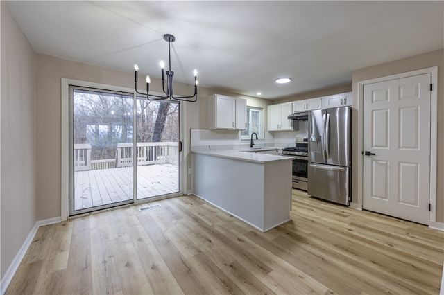 592 Guylyn Dr, Penn Hills, PA 15235