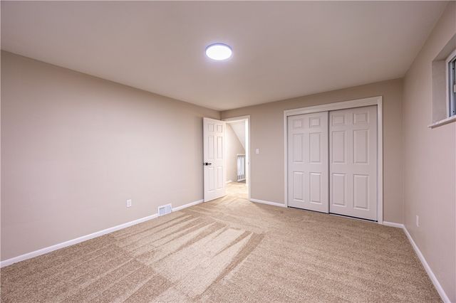 592 Guylyn Dr, Penn Hills, PA 15235