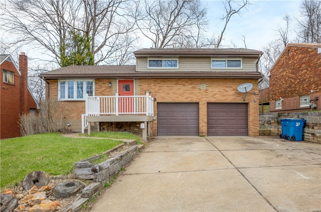 592 Guylyn Dr, Penn Hills, PA 15235