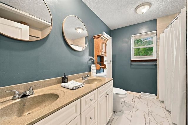 200 S Downey Avenue, Independence, MO 64056