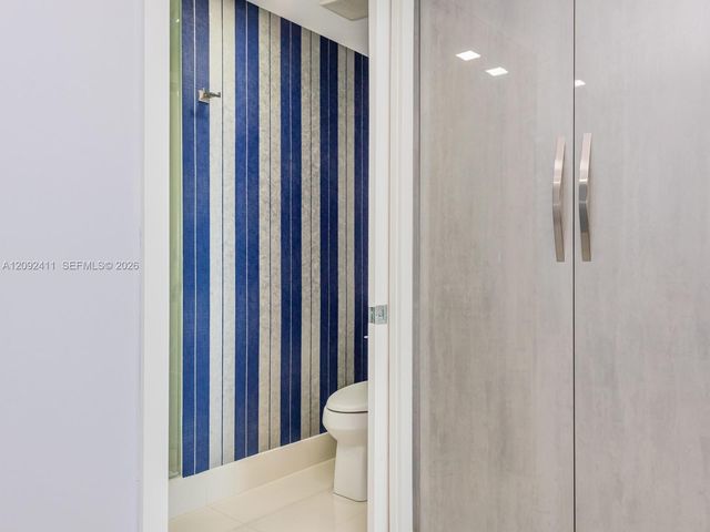 650 NE 32 3302, Miami, FL 33137