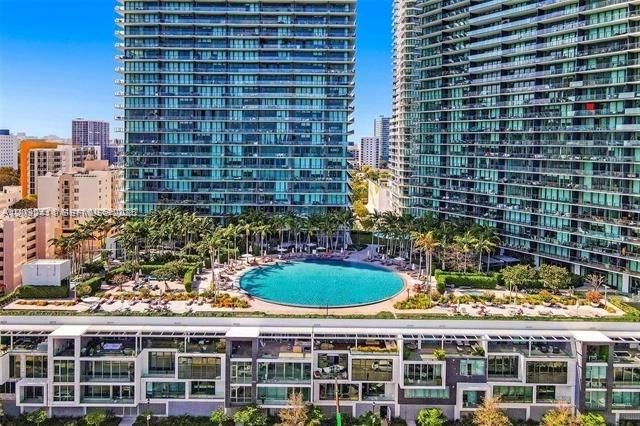 650 NE 32 3302, Miami, FL 33137