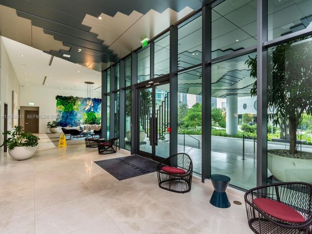 650 NE 32 3302, Miami, FL 33137