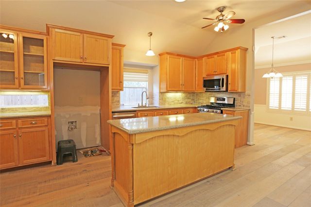13715 Dempley Drive, Houston, TX 77041