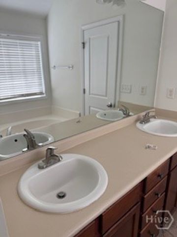 534 Cobblestone Circle, Bloomingdale, GA 31302