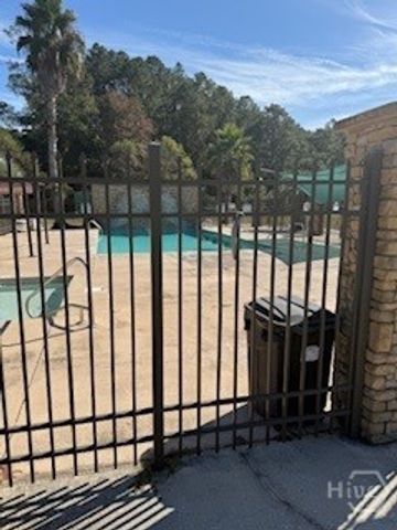 534 Cobblestone Circle, Bloomingdale, GA 31302