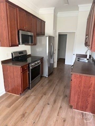 534 Cobblestone Circle, Bloomingdale, GA 31302