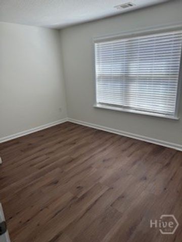 534 Cobblestone Circle, Bloomingdale, GA 31302