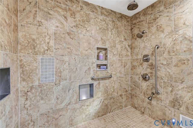 6827 Melville Dr, Chesterfield, VA 23832