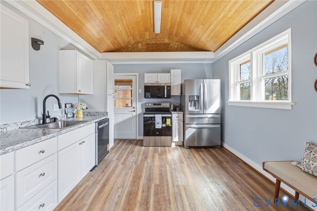 6827 Melville Dr, Chesterfield, VA 23832