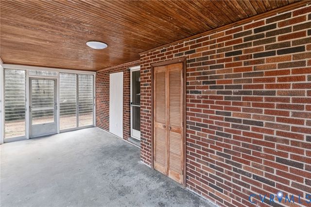 6827 Melville Dr, Chesterfield, VA 23832