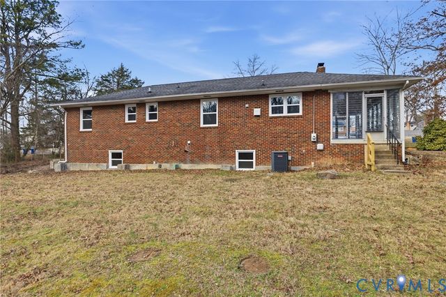 6827 Melville Dr, Chesterfield, VA 23832