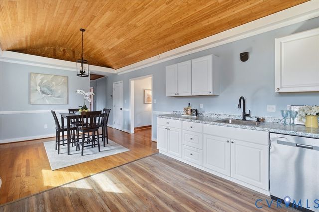 6827 Melville Dr, Chesterfield, VA 23832