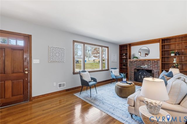 6827 Melville Dr, Chesterfield, VA 23832